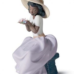 Sweet Fragrance Girl Figurine