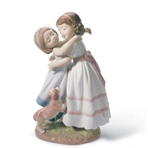 Give me a hug! Children Figurine