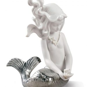 Figura Sirena con brazos al costado. Lustre plata
